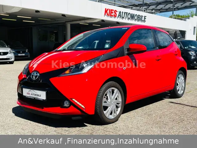 Toyota Aygo C-Play Edition-S/AUTOM/KAMERA/NAVI/KLIMA