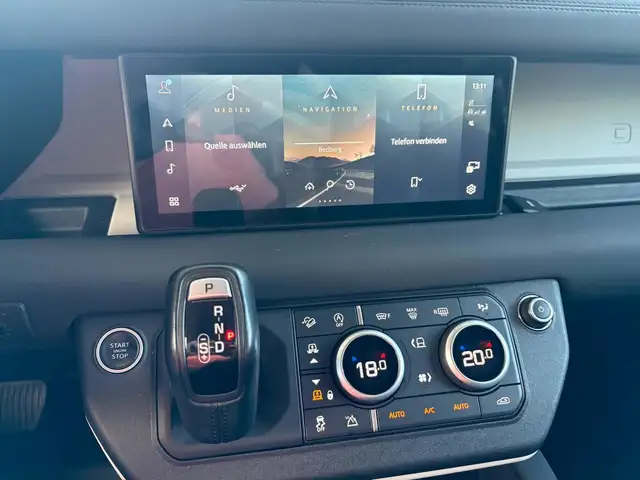 Land Rover Defender view 9