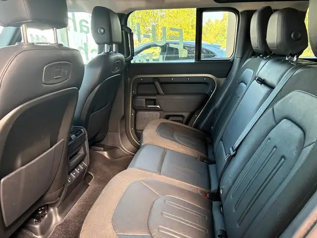 Land Rover Defender view 12