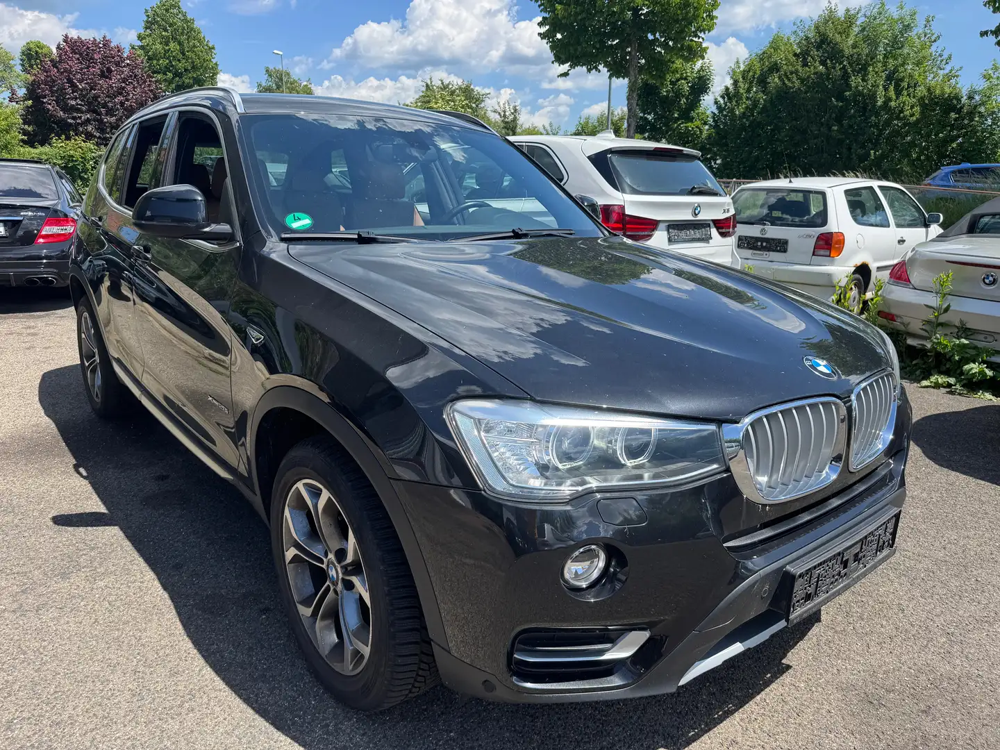 BMW X3 xDrive 28 i Schwarz - 1