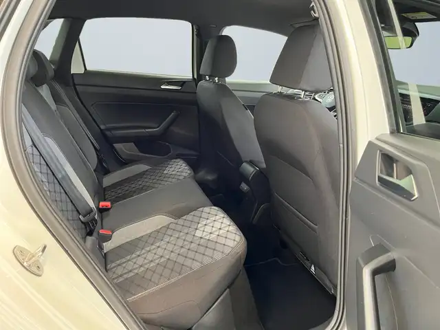 Volkswagen Polo view 11