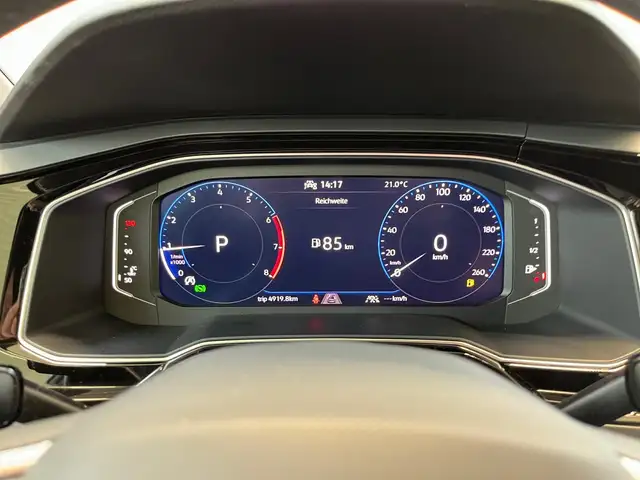Volkswagen Polo view 12