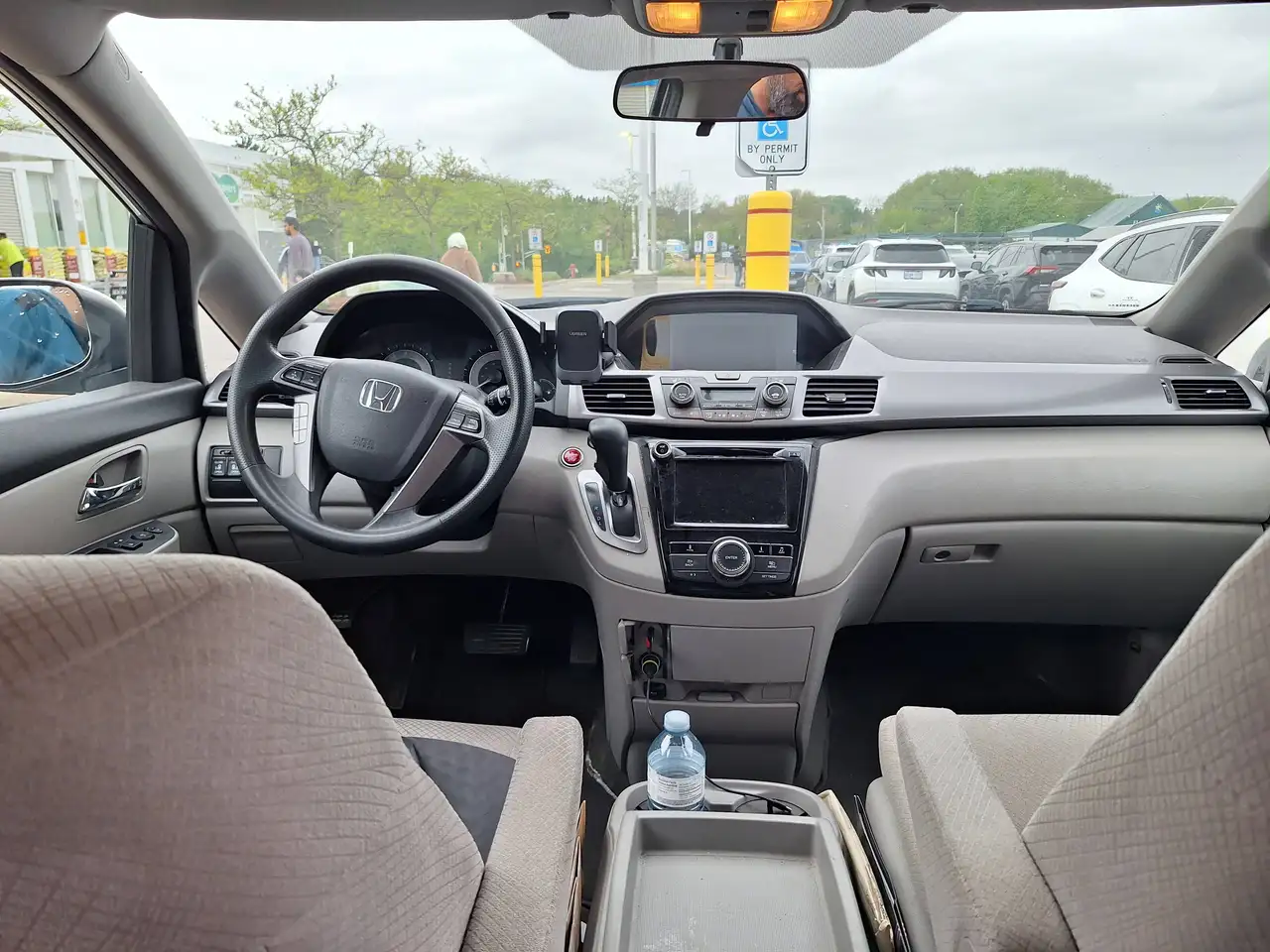 Honda Odyssey снимка Honda Odyssey