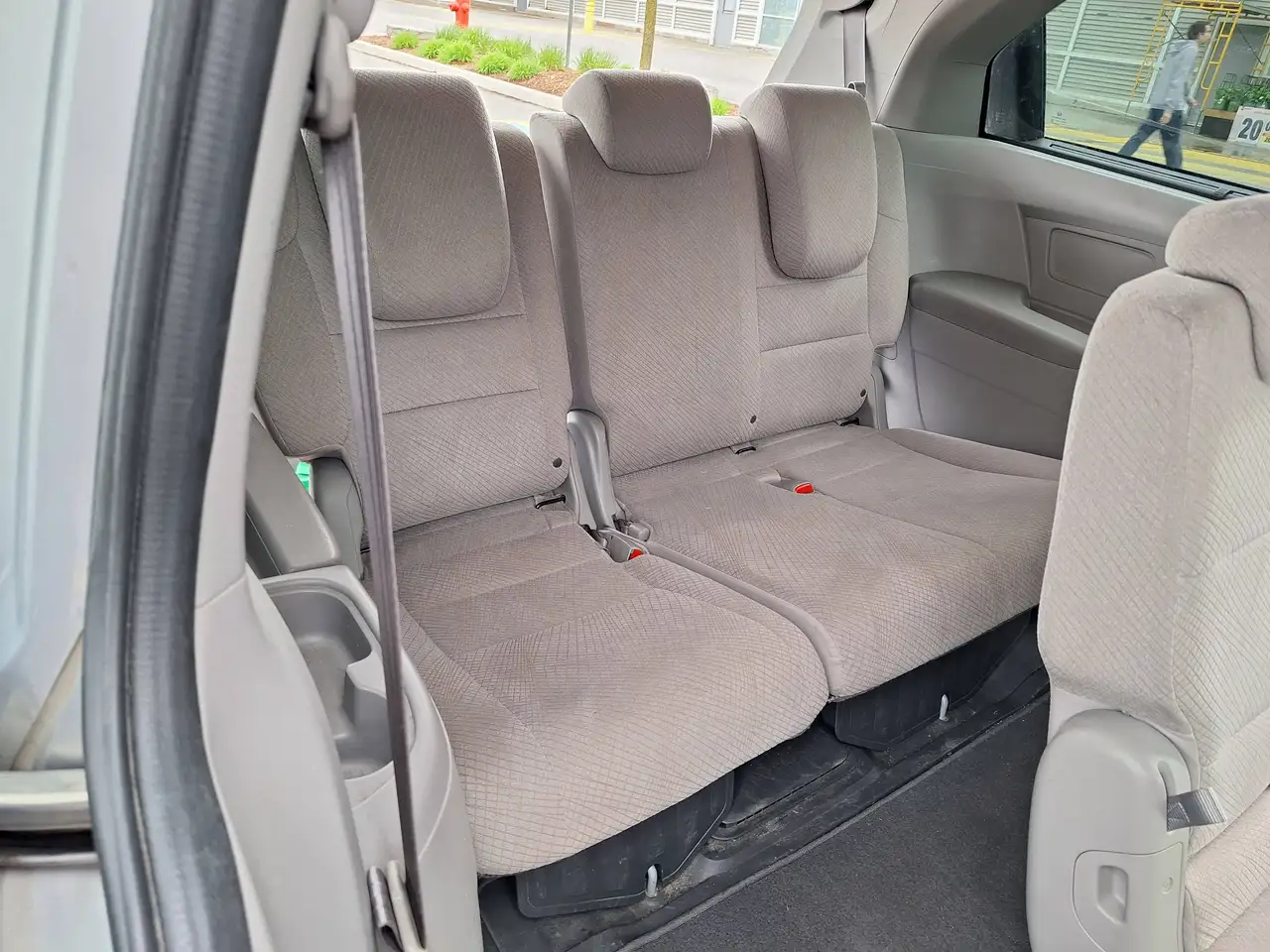 Honda Odyssey снимка Honda Odyssey