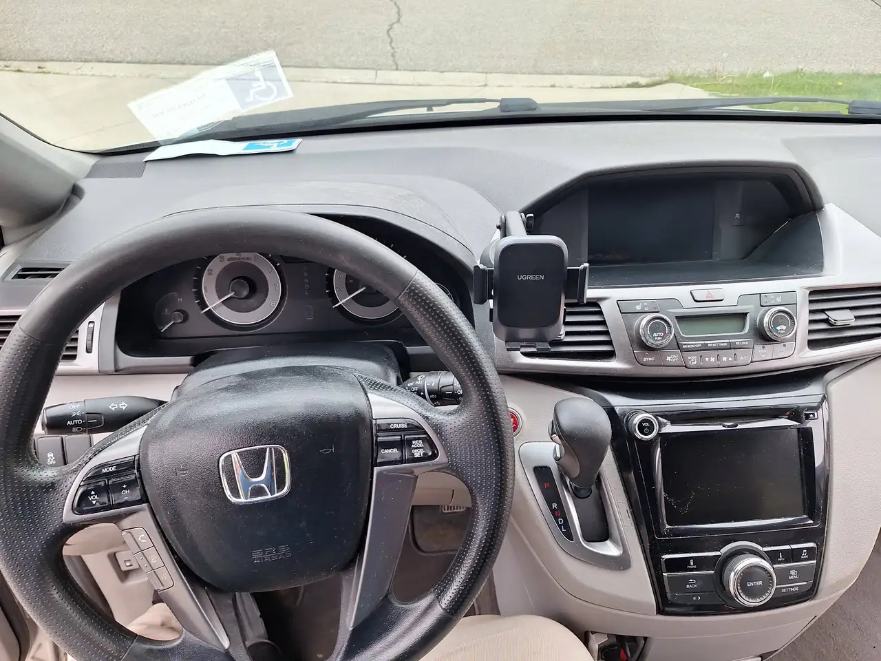 Honda Odyssey снимка Honda Odyssey