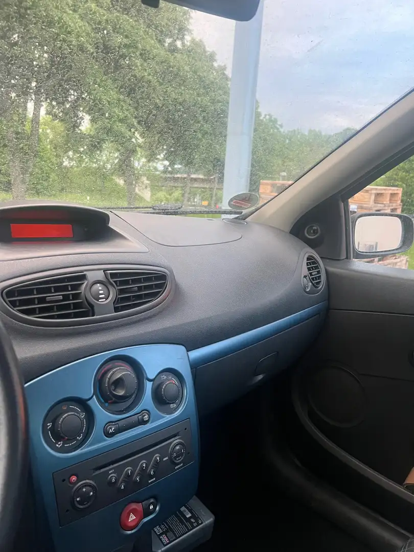 Renault Clio Clio 1.2 16V Exception Schwarz - 2