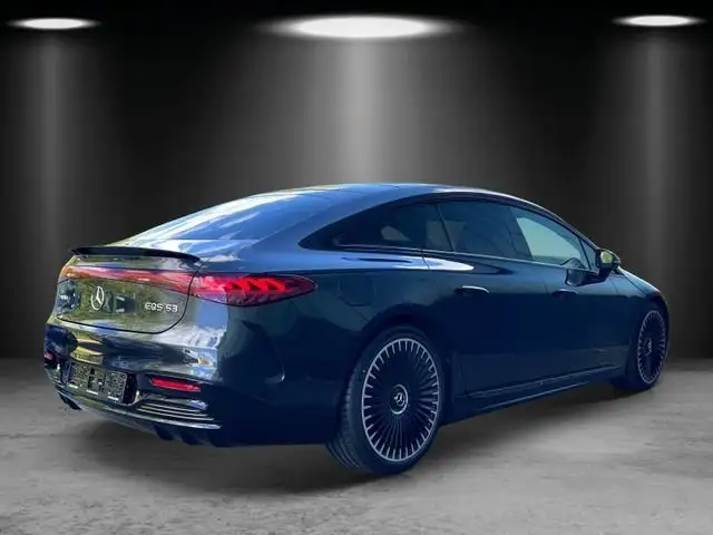 Mercedes-Benz Eqs view 5
