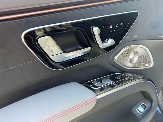 Mercedes-Benz Eqs view 14