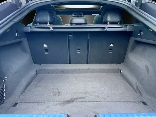 Mercedes-Benz Eqs view 11