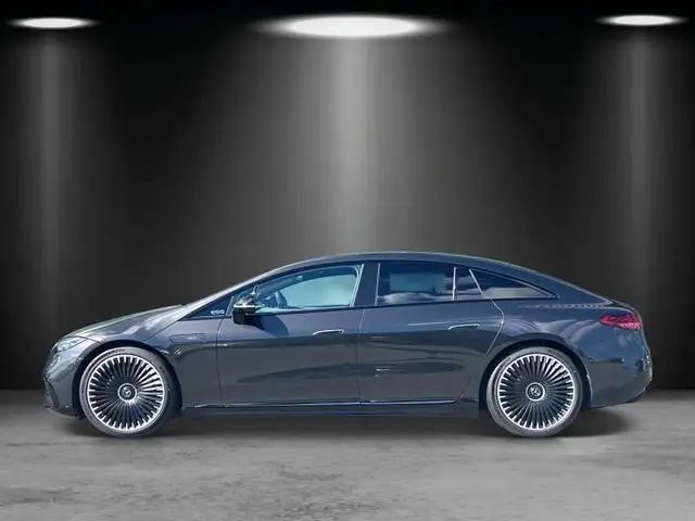 Mercedes-Benz Eqs view 2