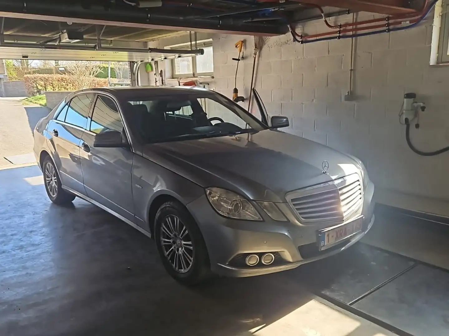 Mercedes-Benz E 350 CGI BlueEFFICIENCY 7G-TRONIC Elegance - 2