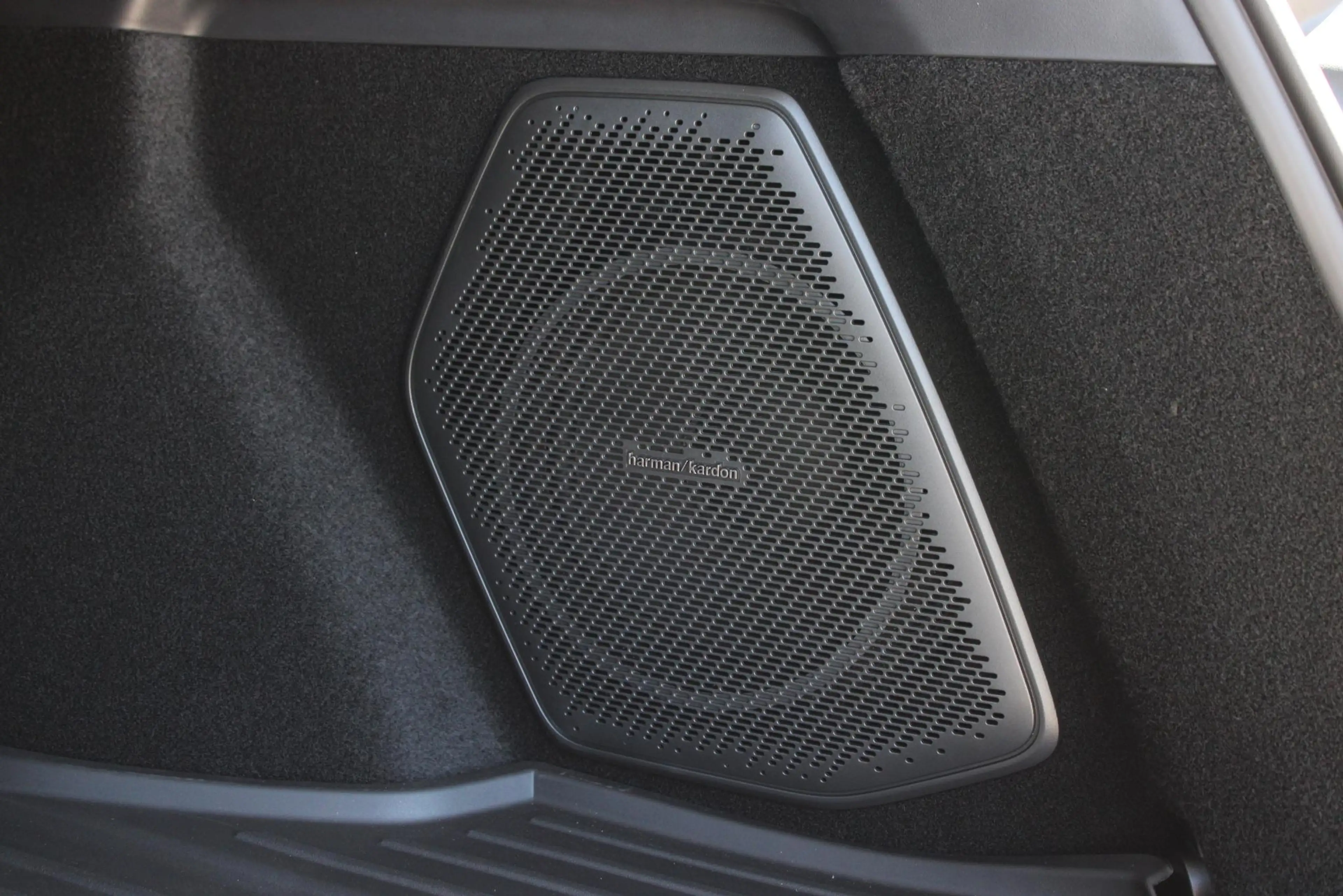 Lynk & Co 08 More | Vanaf 10-2026 beschikbaar | 200km Hybride | — photo 11
