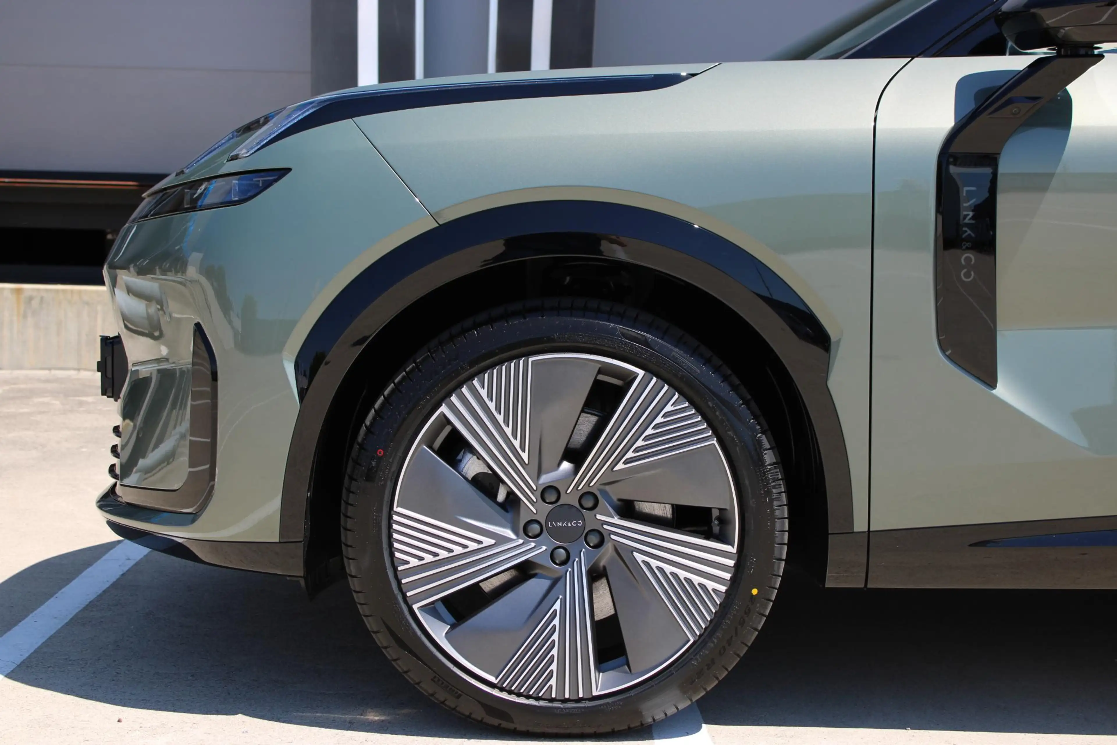 Lynk & Co 08 More | Vanaf 10-2026 beschikbaar | 200km Hybride | — photo 3