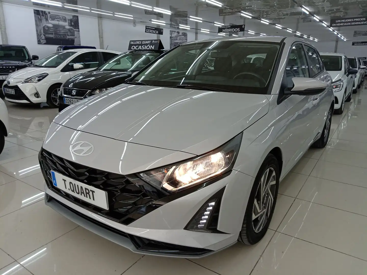 Hyundai i20 1.0 TGDI Klass 48V 100 Gris - 1