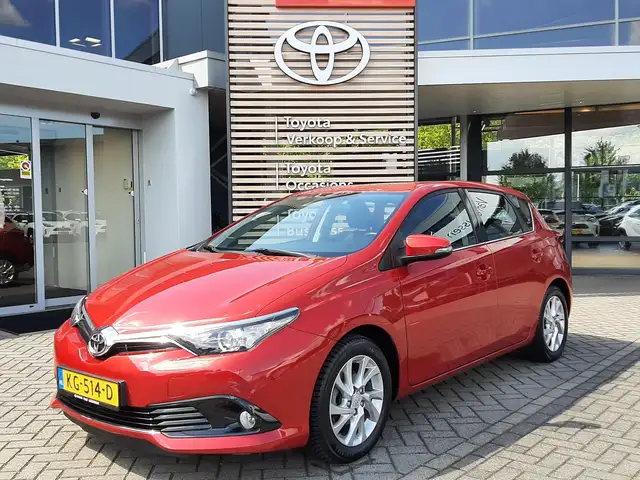 Toyota Auris 1.2T ASPIRATION LIMITED 5-DEURS TREKHAAK LM-VELGEN