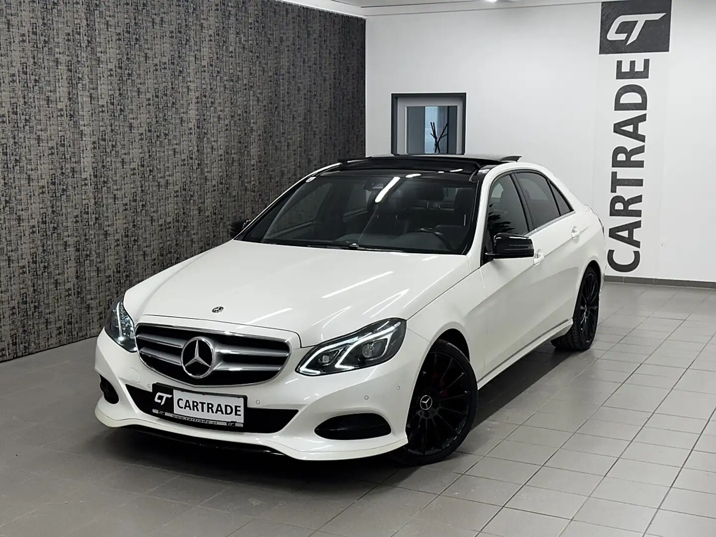 Mercedes-Benz E 220 CDI Avantgarde / LED/ PANORAMAD./ SITZHEIZUNG V... Weiß - 2