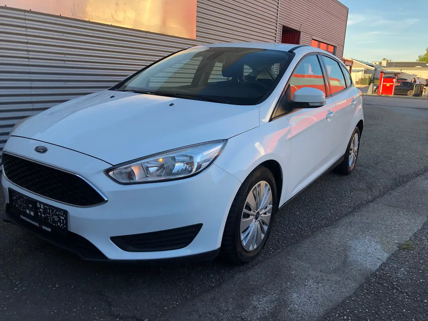 Ford Focus TREND #ZAHNRIEMEN GANZ NEU #ÖAMTC-PICKERL NEU #TOP Weiß - 1