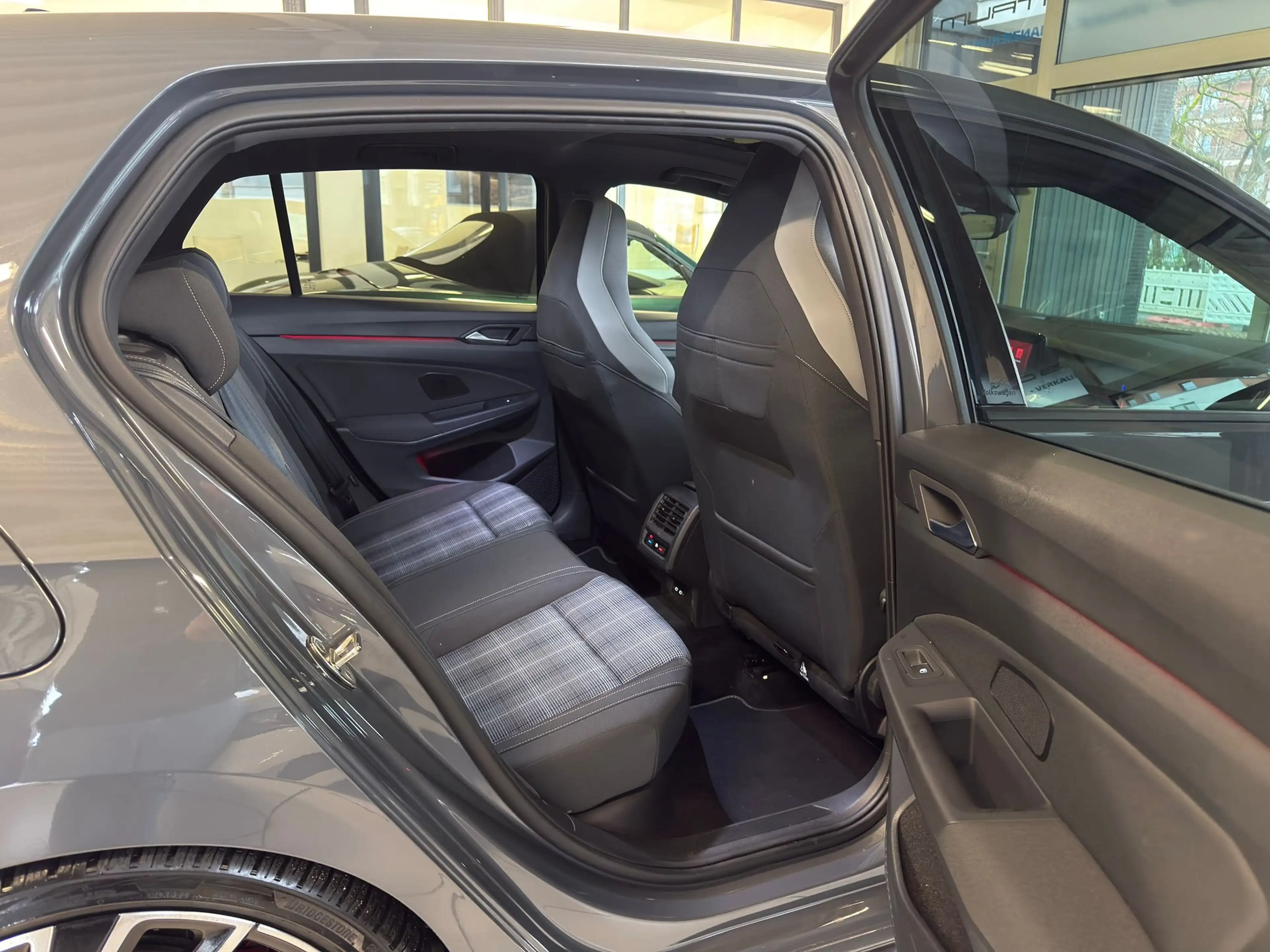 Volkswagen Golf GTD GTD/Pano/Navi/Harman Kardon — photo 9