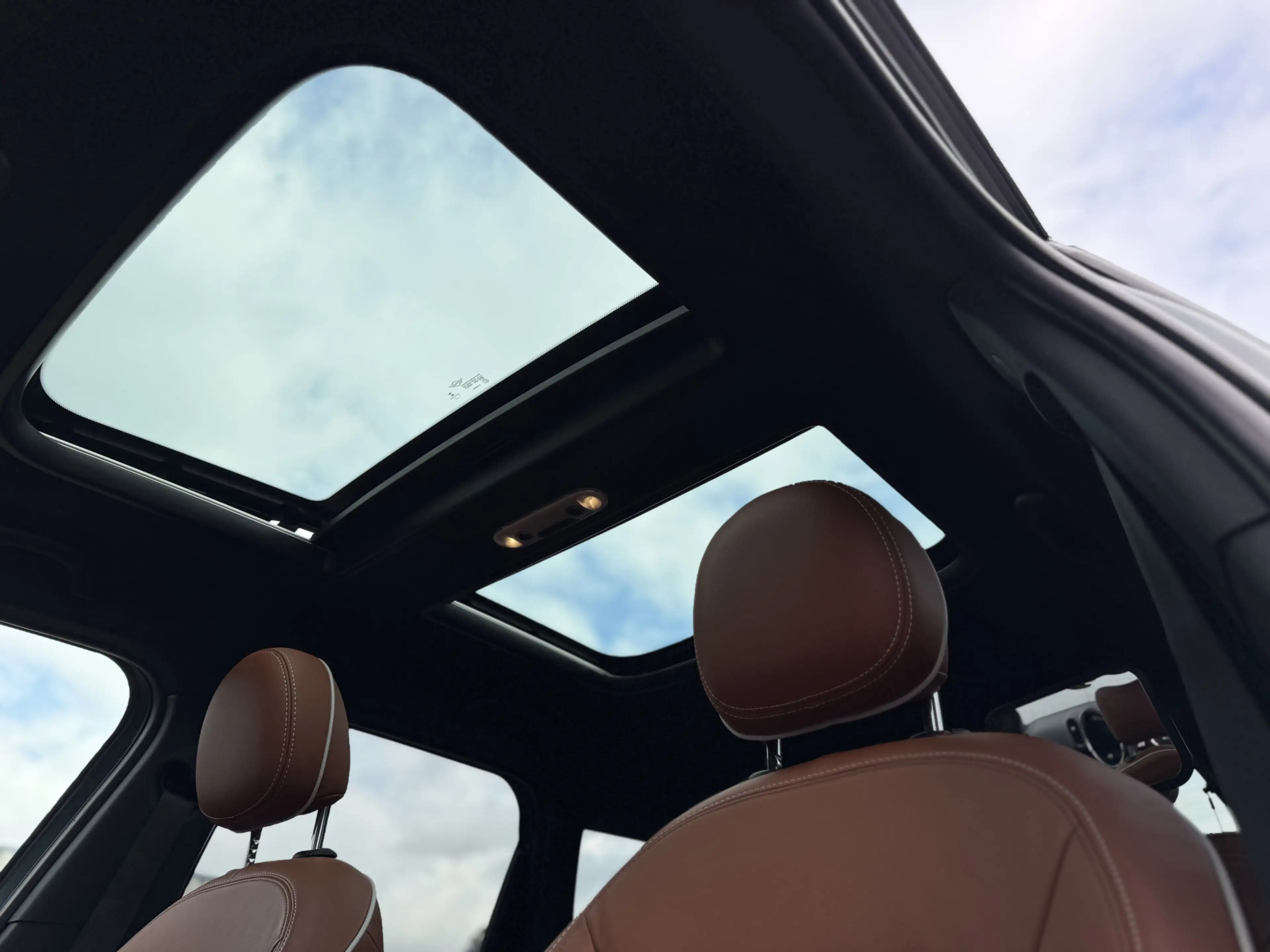 MINI Cooper SE Countryman 1.5 Hybrid ALL4 | JCW | Panorama | Chesterfield | — photo 11