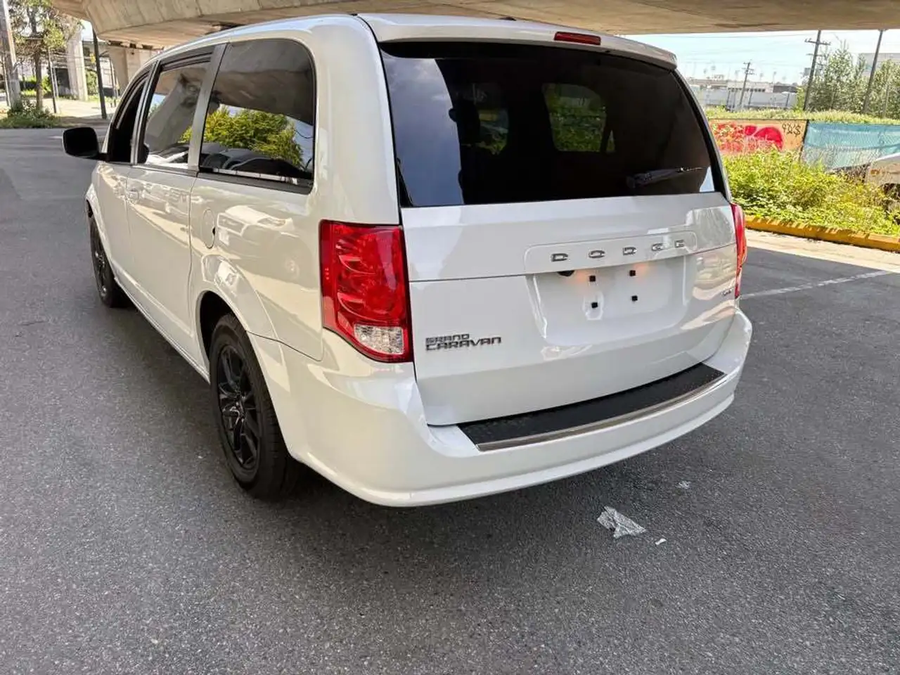 Dodge Grand Caravan снимка Dodge Grand Caravan