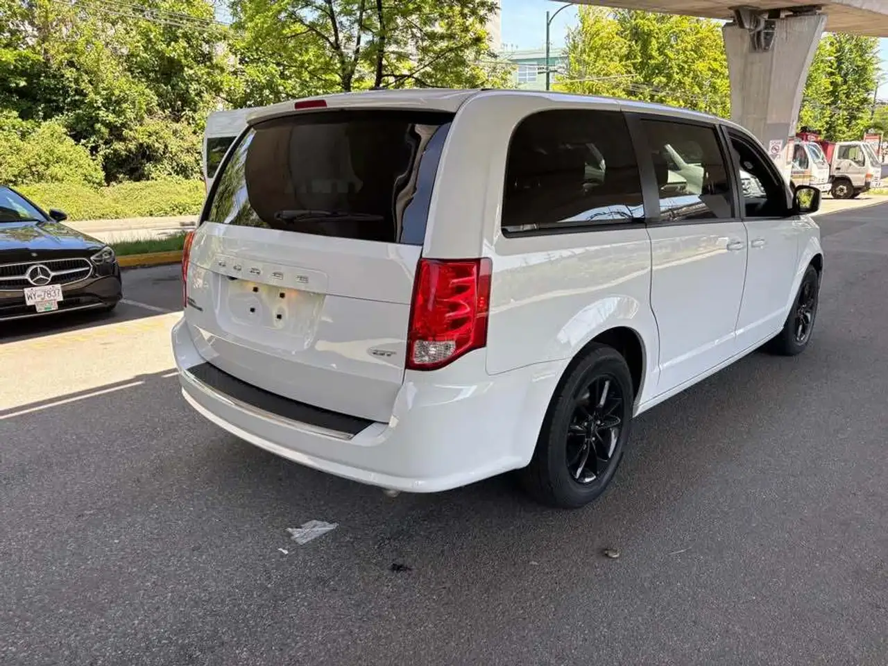 Dodge Grand Caravan снимка Dodge Grand Caravan