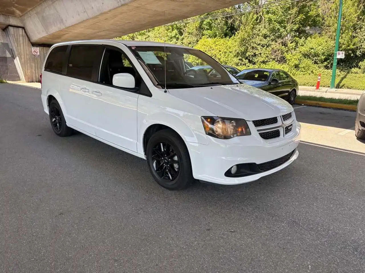Dodge Grand Caravan снимка Dodge Grand Caravan