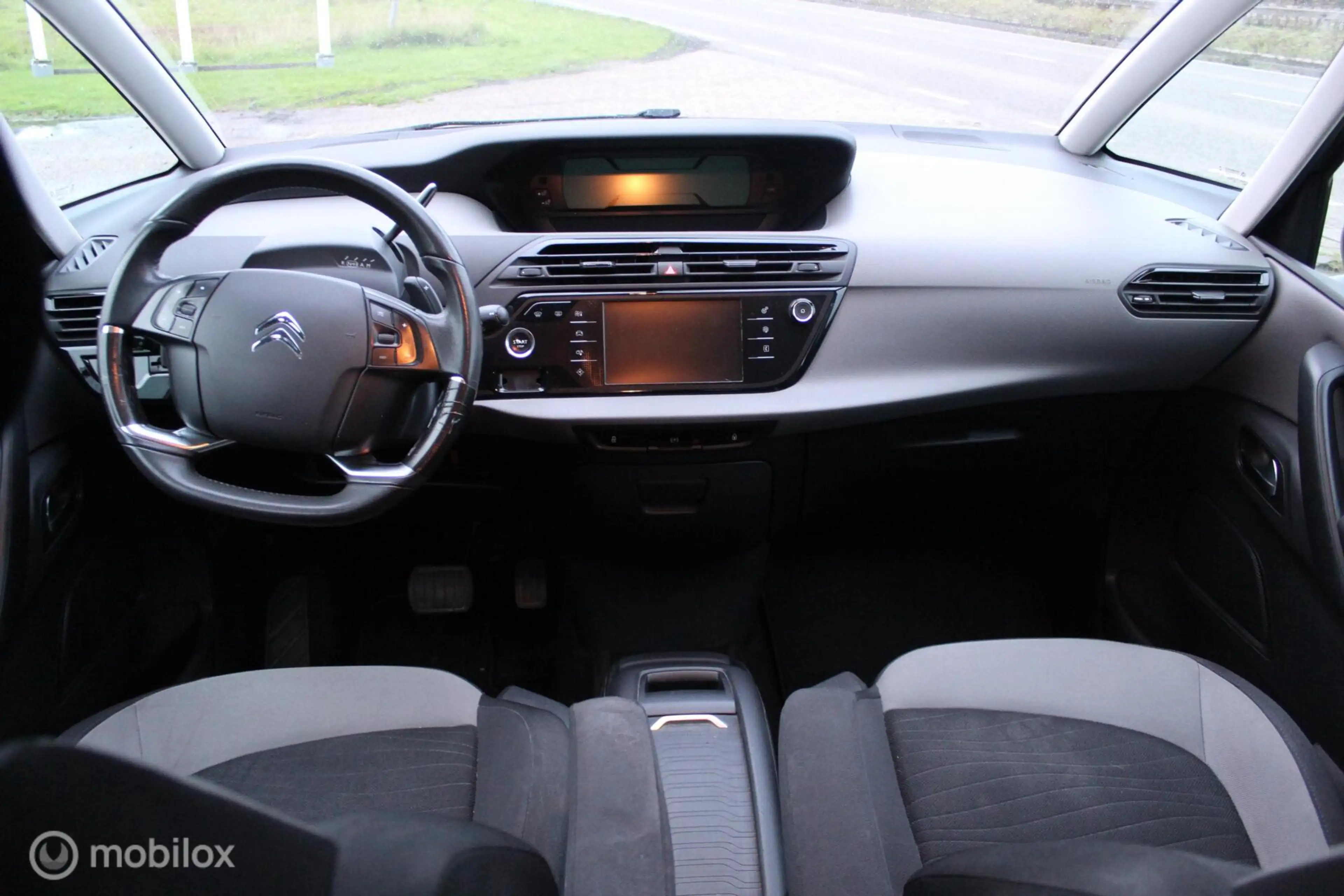 Citroen C4 Picasso 1.6 HDi Business — photo 14