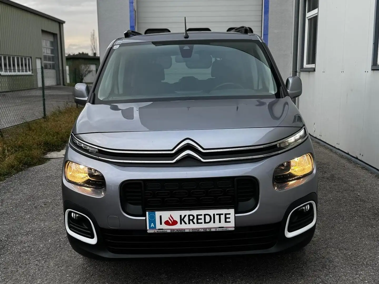 Citroen Berlingo BlueHDI 100 S&S Feel Silber - 2