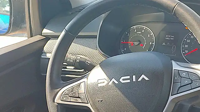 Dacia Sandero view 8