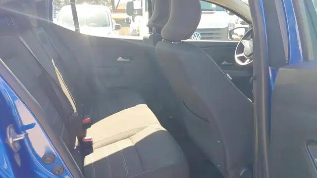 Dacia Sandero view 13