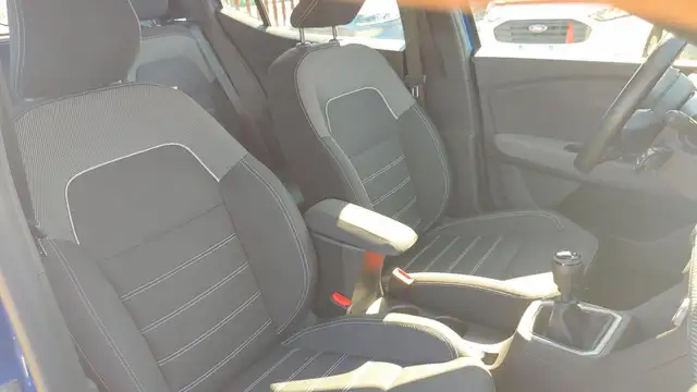 Dacia Sandero view 12
