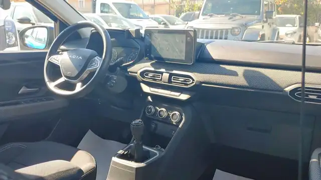 Dacia Sandero view 7