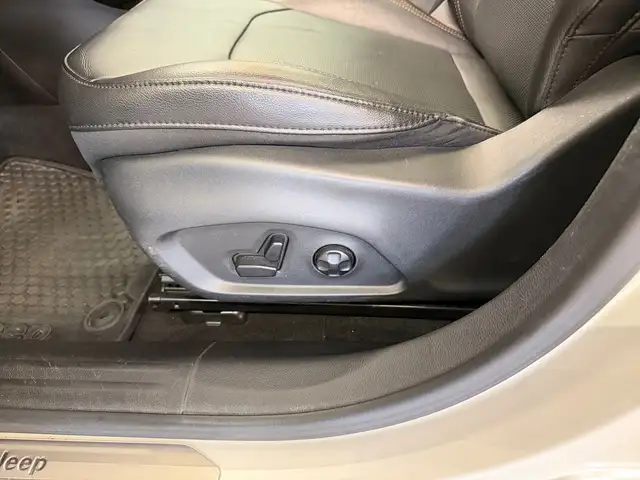 Jeep Compass view 6