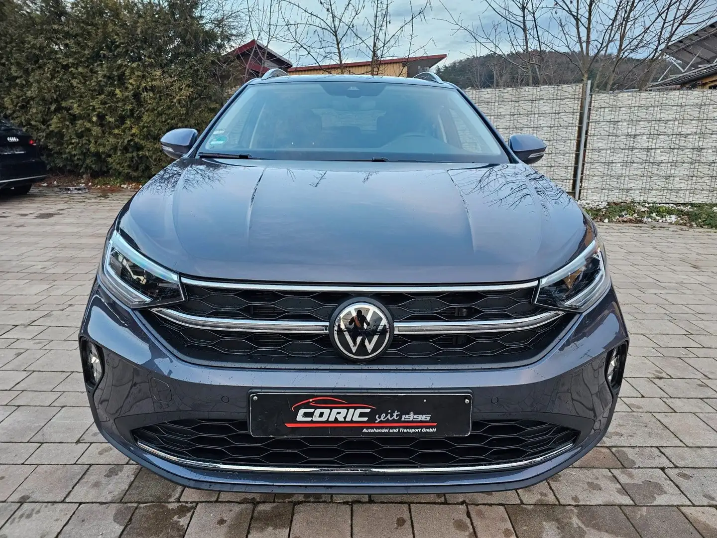 Volkswagen Taigo Style Grau - 1