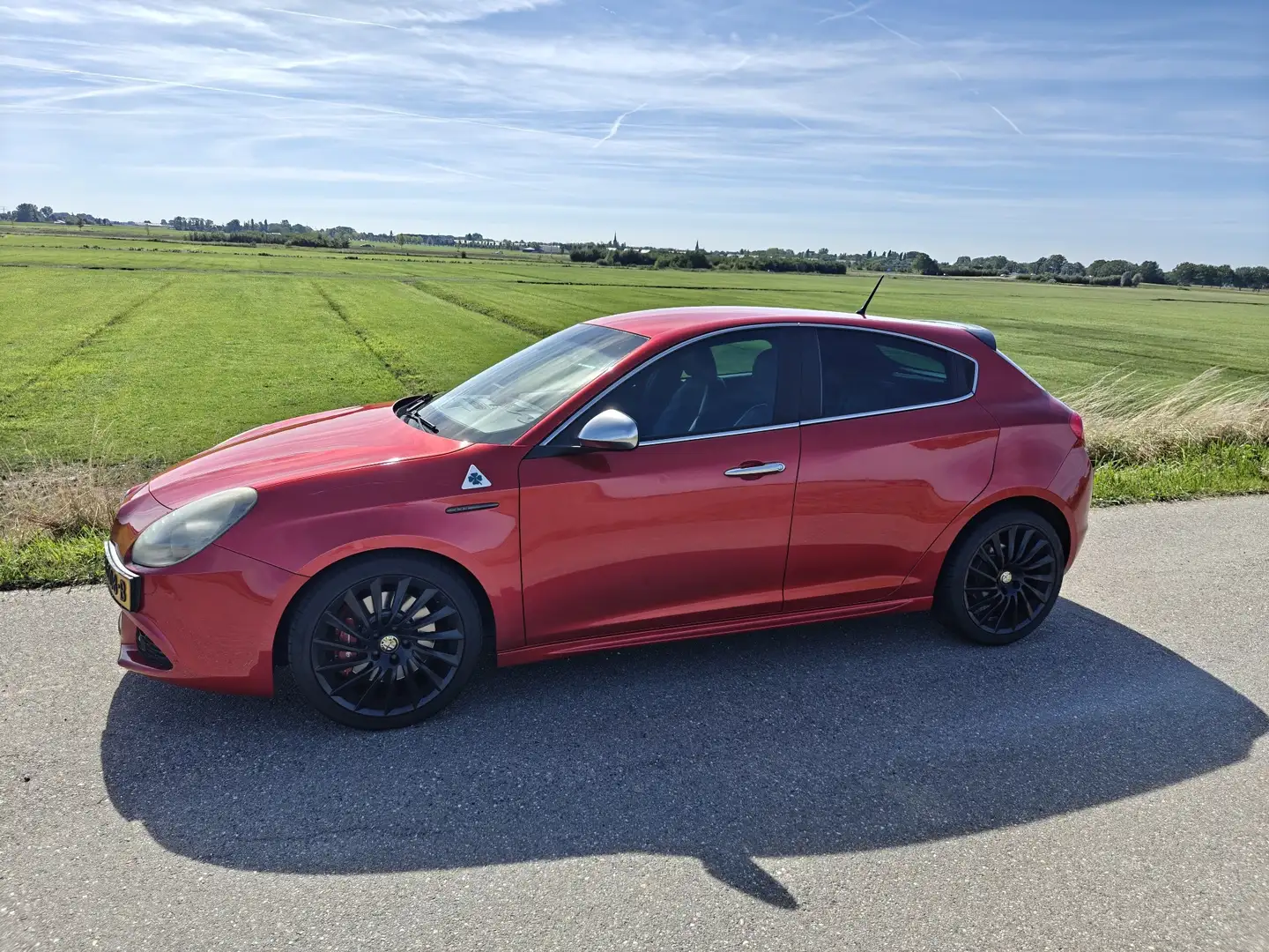 Alfa Romeo Giulietta 1.7 TBi Quad. V. Červená - 1