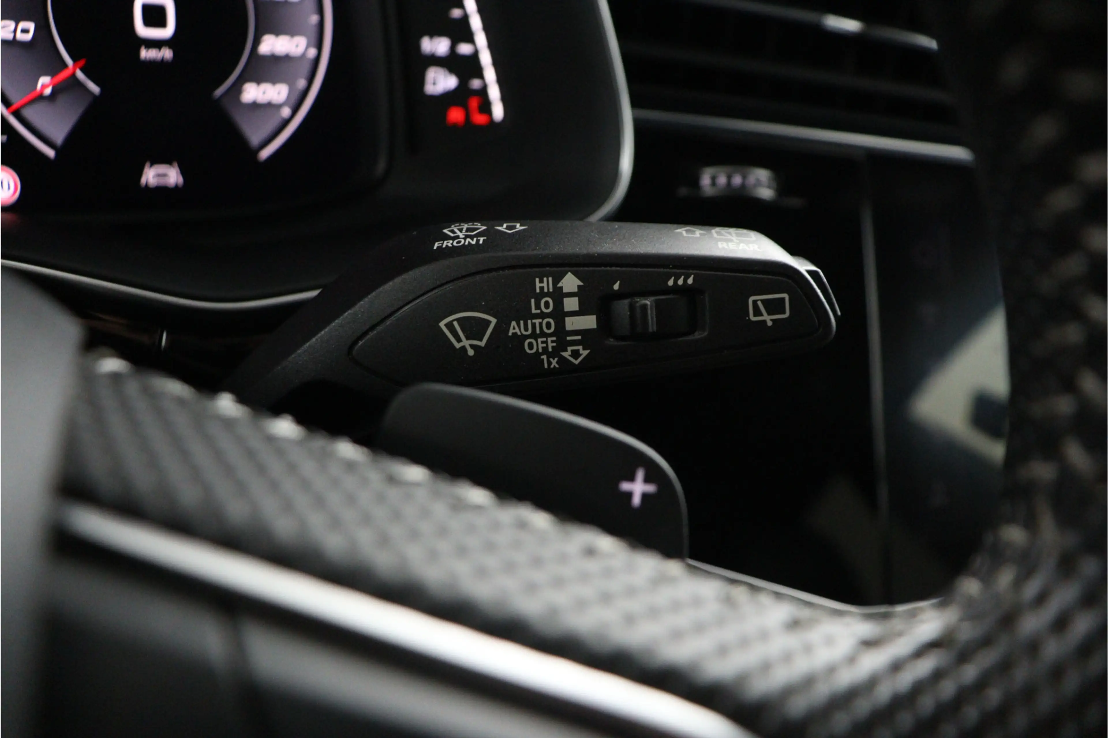Audi Q8 4.0 TDI SQ8 Quattro - 100% Onderhouden | HD Matrix — photo 30