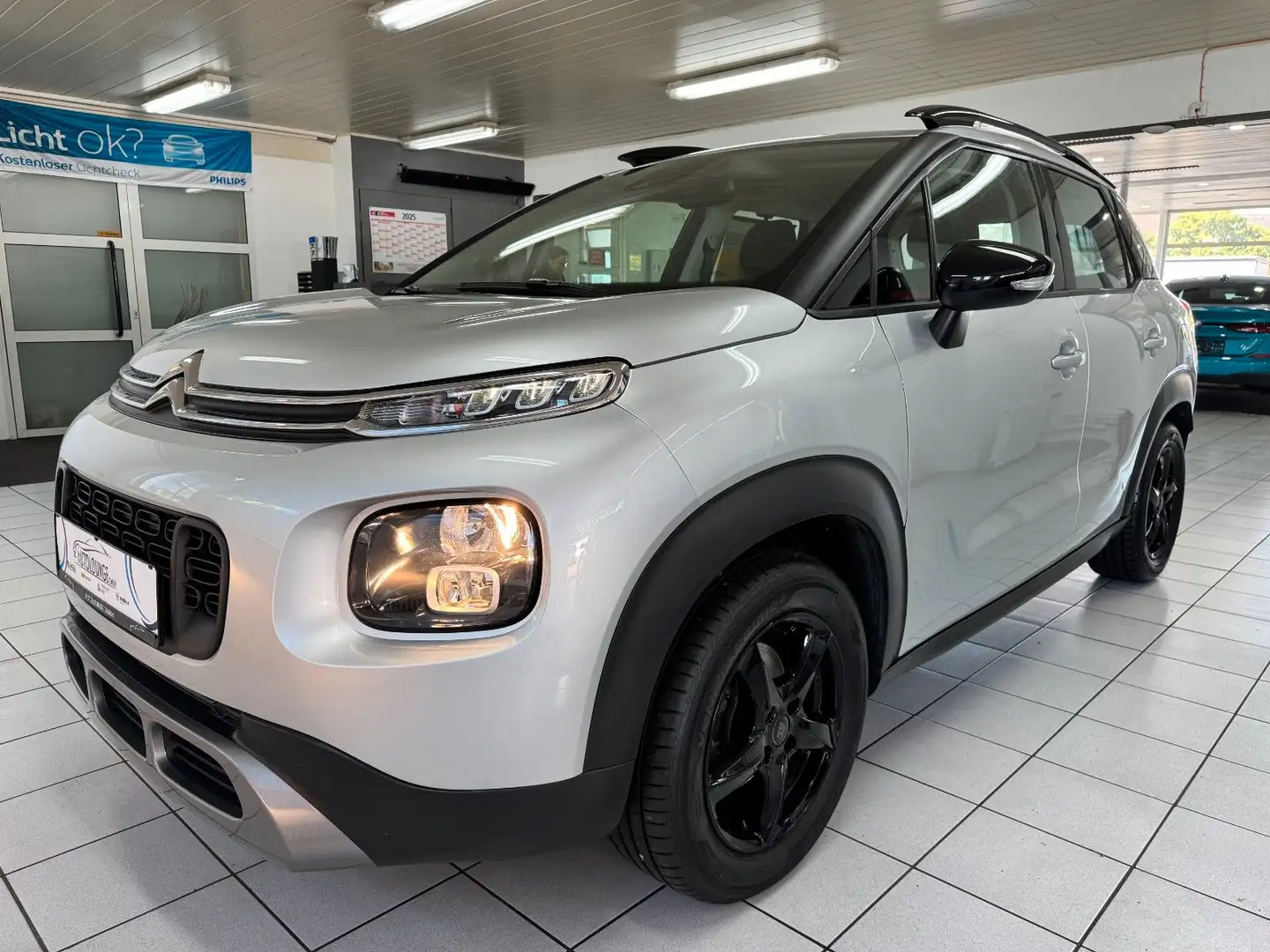 Citroen C3 Aircross Feel AUT.*SHZ*KLIMA*PDC*2. HD*8-F-B* Šedá - 2