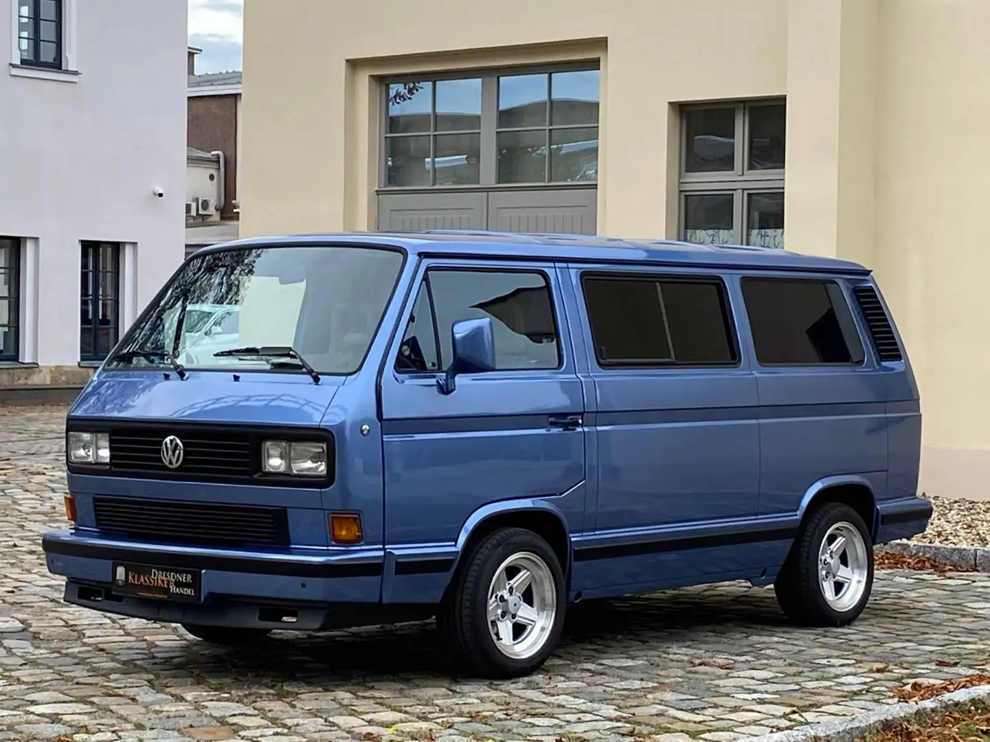 Volkswagen T3 Multivan Hannover Edition plava - 1
