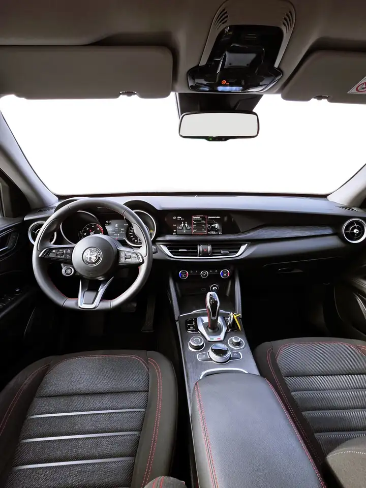 Alfa Romeo Stelvio 2021