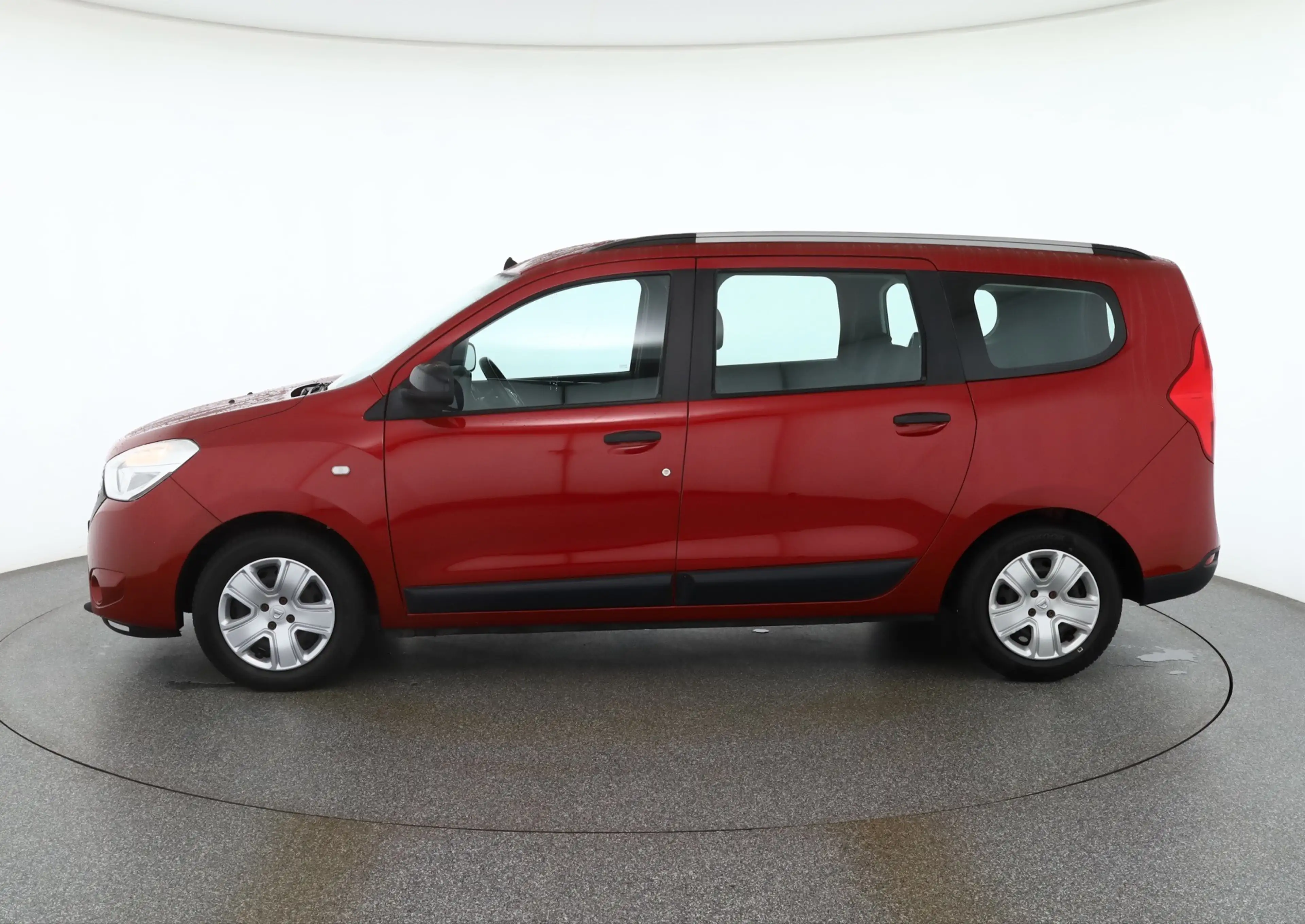 Dacia Lodgy 1.3 TCe Comfort Navi Sitzheizung PDC 1.Hd. — photo 2