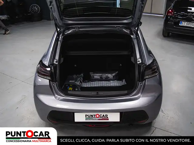 Peugeot 208 view 13