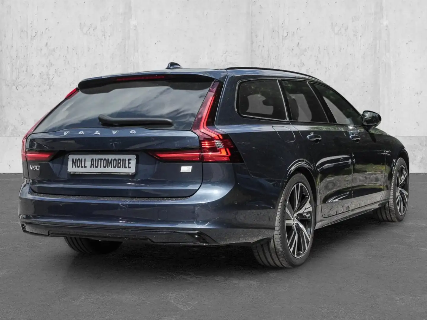 Volvo V90 Kombi R Design Recharge Plug-In Hybrid AWD T6 Twin Blau - 2