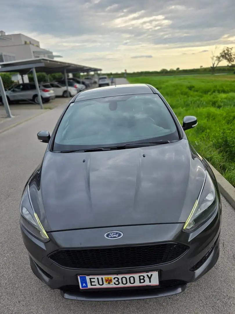 Ford Focus **Neuer Montor!** Grau - 1