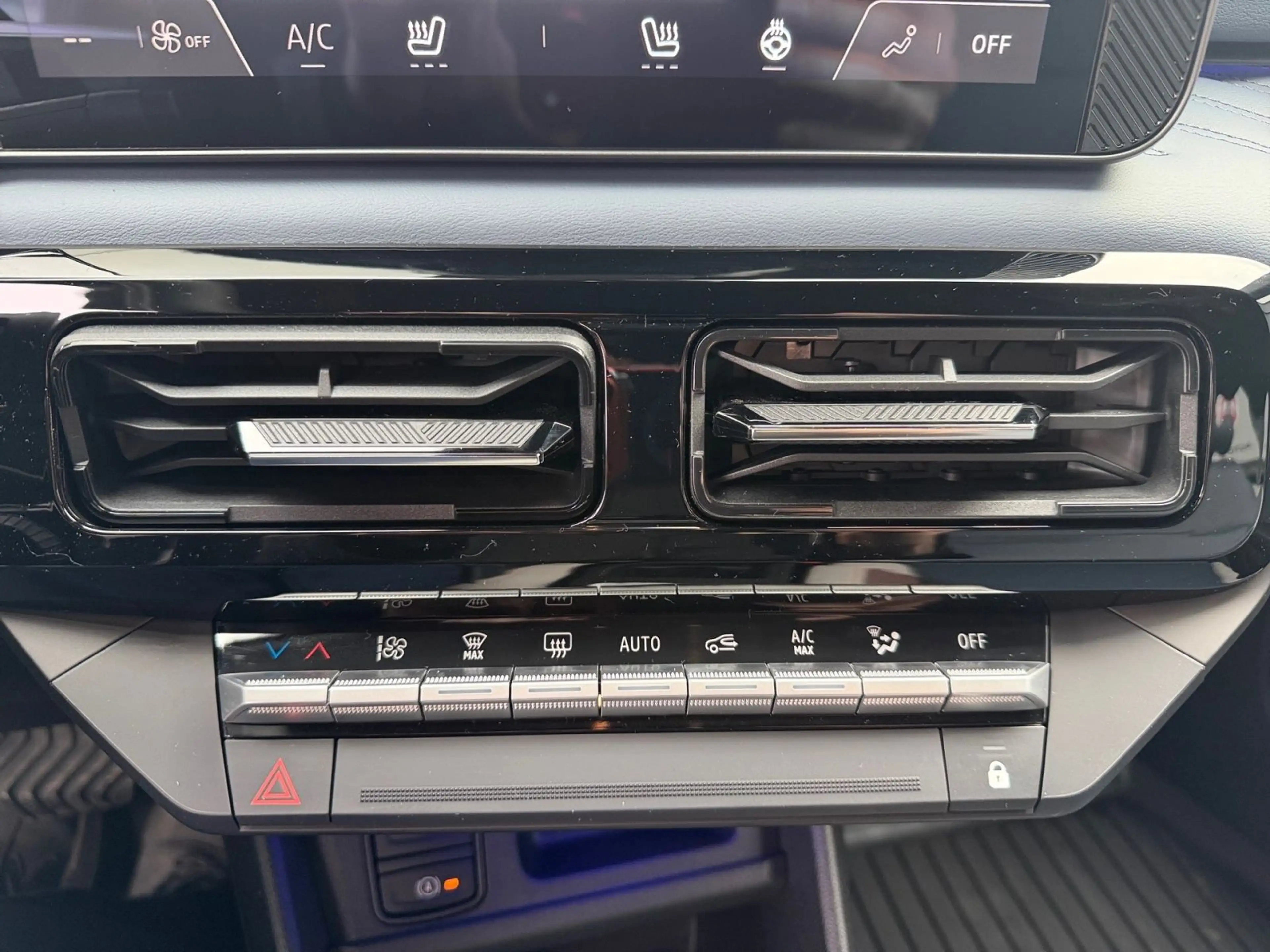 Nissan Micra 52 kWh Evolve, ProPilot, SHZ, Kamera, HK — photo 15