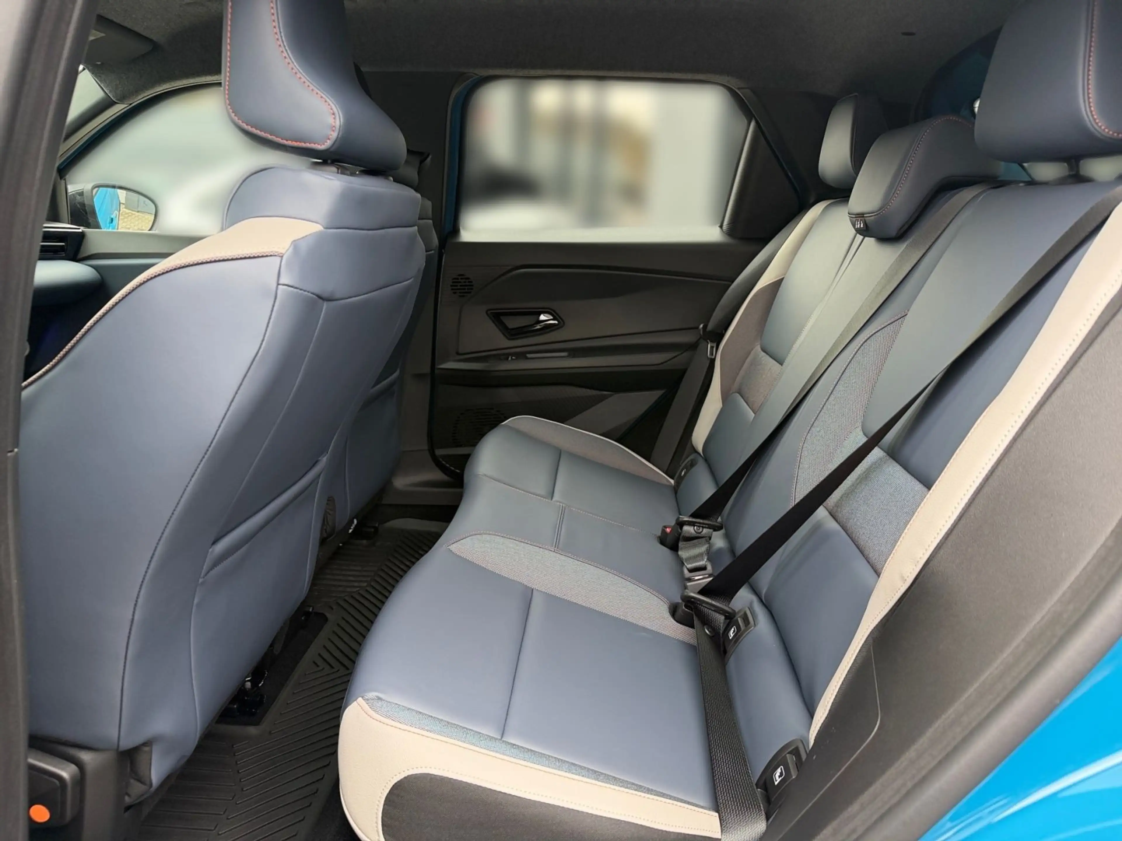 Nissan Micra 52 kWh Evolve, ProPilot, SHZ, Kamera, HK — photo 12