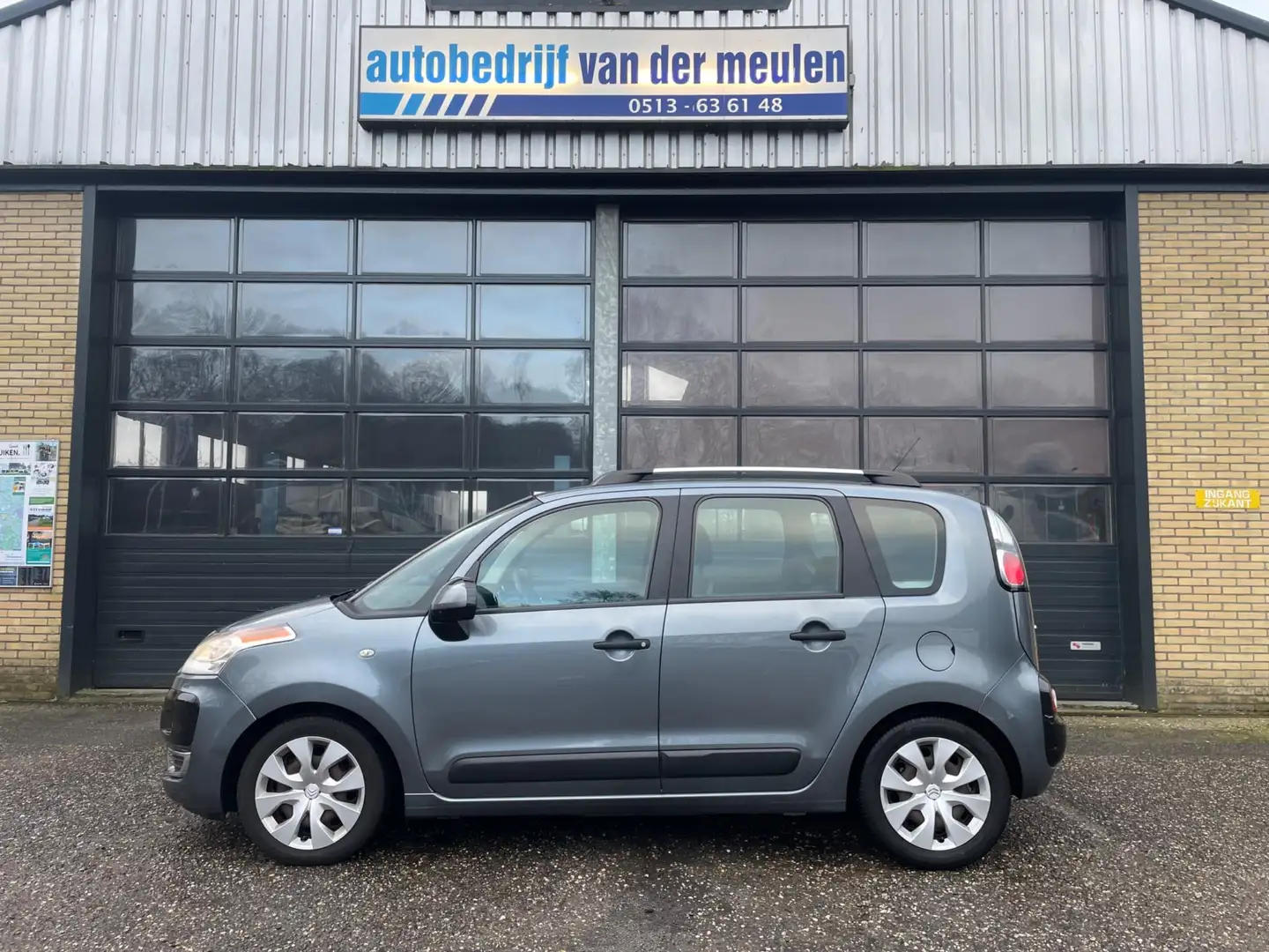 Citroen C3 Picasso 1.6 VTi Exclusive Grijs - 2