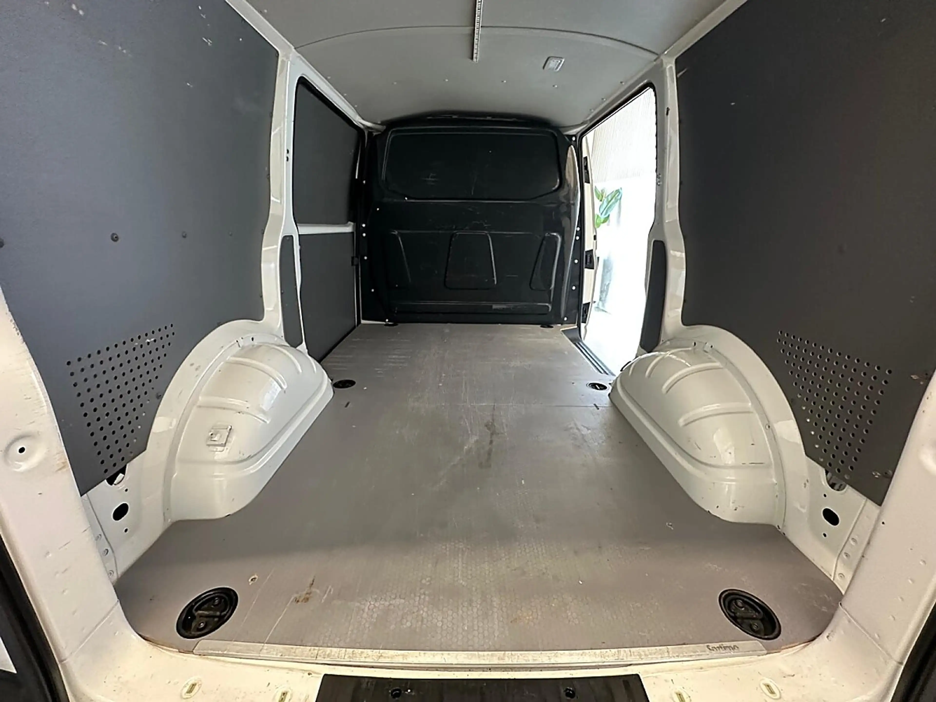 Volkswagen T6.1 Transporter L1 Flügel Front Assist, Tempomat, Einparkhilfe,... — photo 11