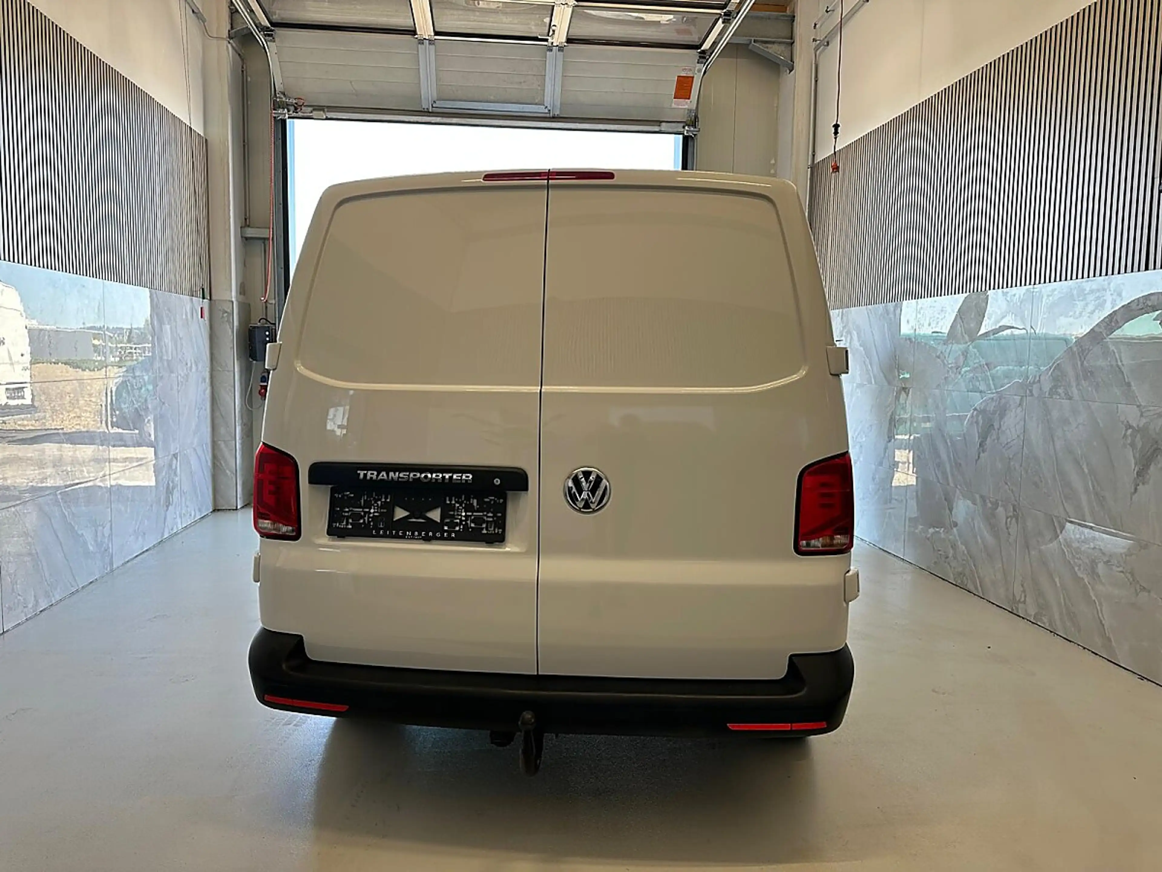 Volkswagen T6.1 Transporter L1 Flügel Front Assist, Tempomat, Einparkhilfe,... — photo 7