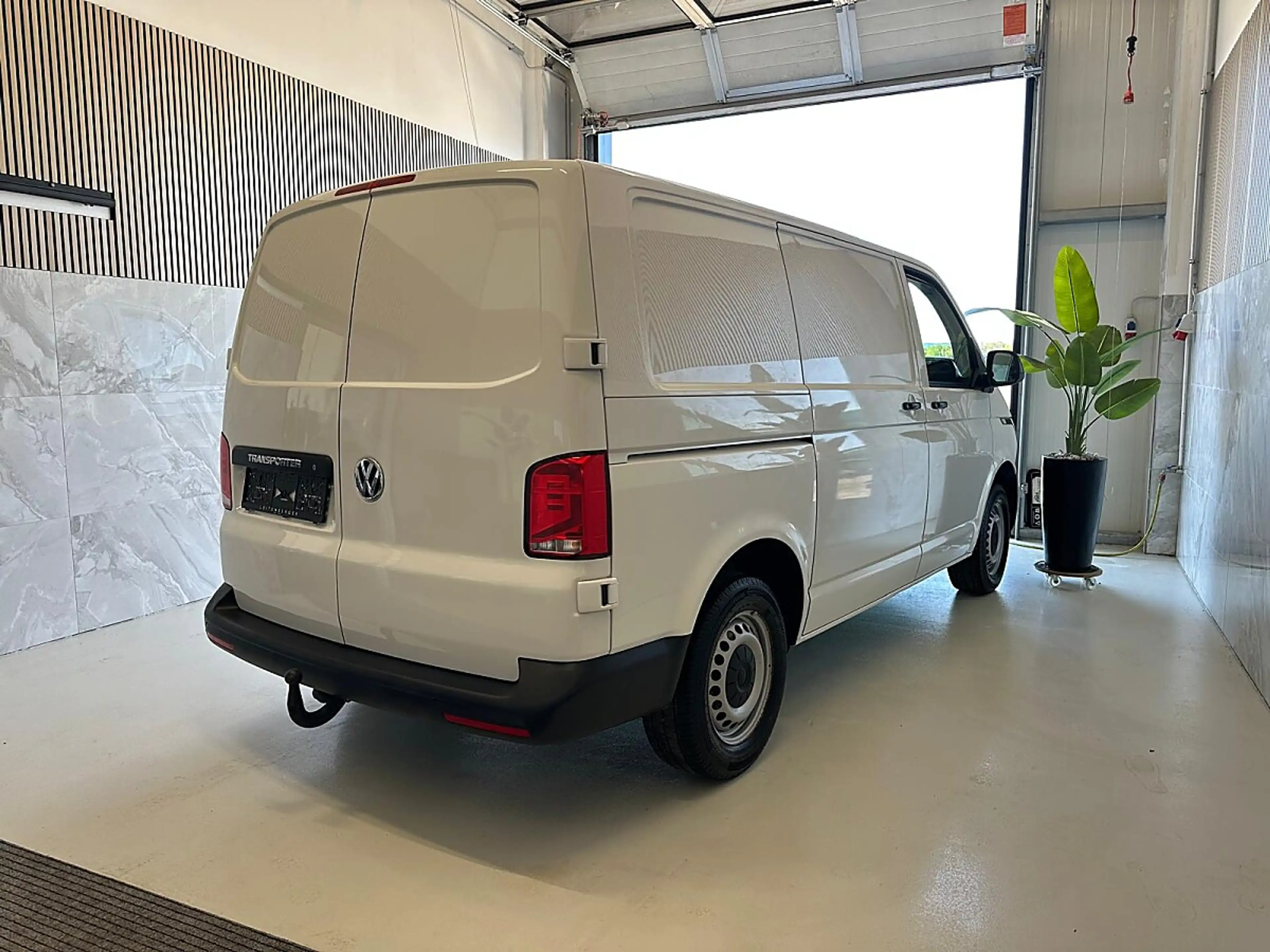 Volkswagen T6.1 Transporter L1 Flügel Front Assist, Tempomat, Einparkhilfe,... — photo 10