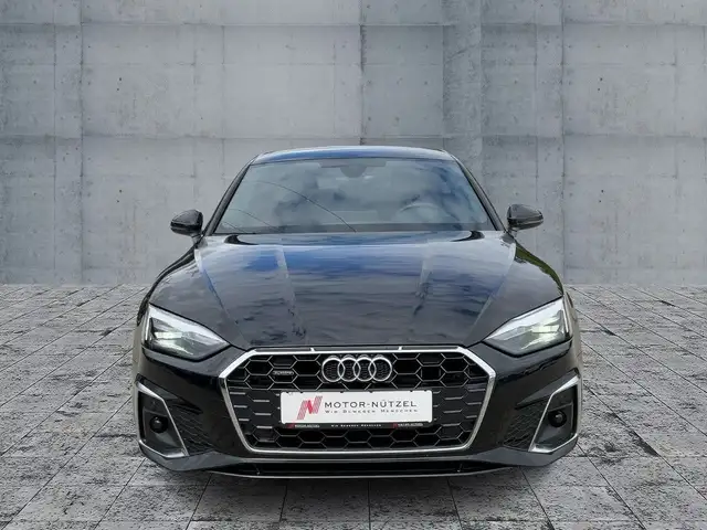 Audi A5 view 3